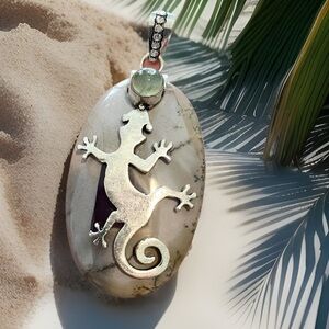 Lizard Gecko Howlite Stone Pendant Necklace w/ Green Gemstone